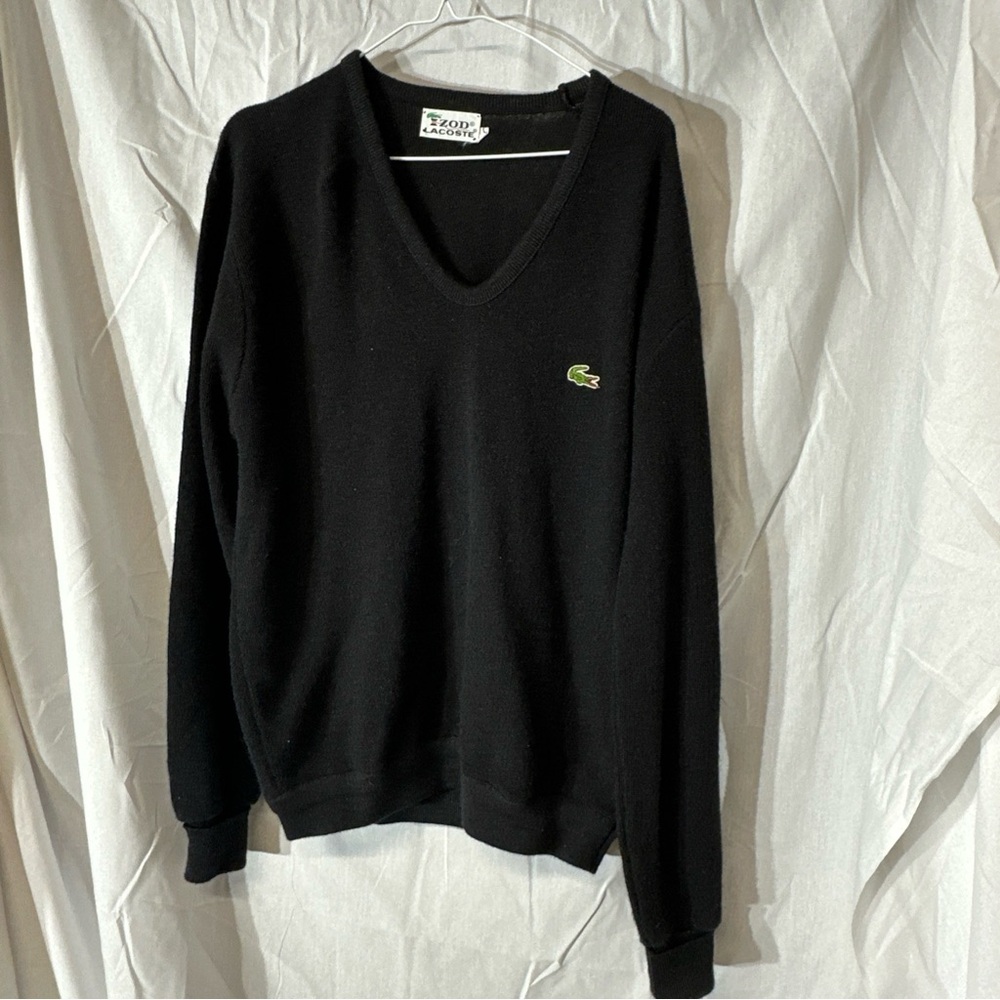 Izod Men's Black V-Neck Sweater